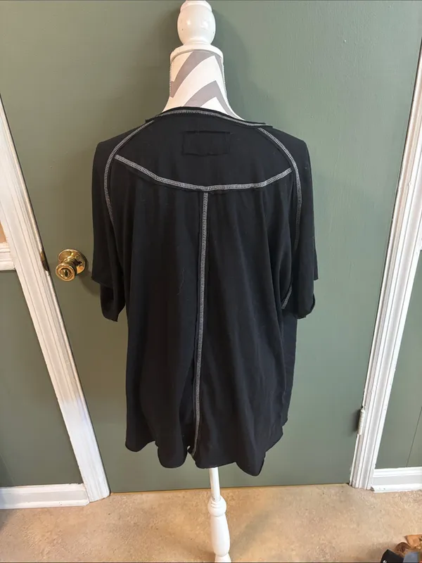 POL Black Women's Short Sleeve Scoop Neck Top - Image 2