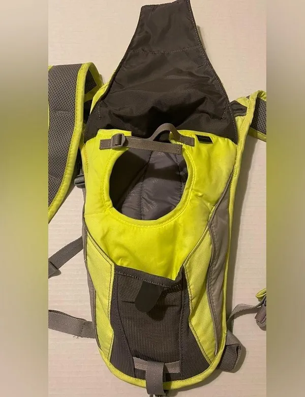 Camelbak Slipstream Hydration Pack 50 Oz./1.5 L Hiking Marathon NO BLADDER - Image 5