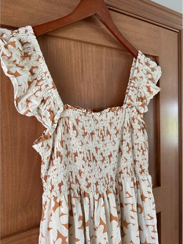 Doe and Rae Rust Floral Print Smocked Ruffle Sleeve Maci Dress Women’s Large - Image 5