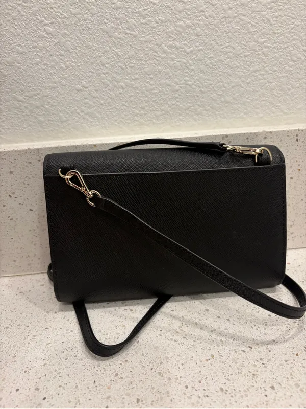 Kate Spade Black Crossbody Purse EUC Gold Accents Zip Closure Small Bag Saffiano - Image 4