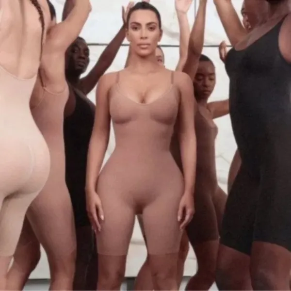 SKIMS (B20) Sculpting Seamless Mid-Thigh NWOT Bodysuit M - Image 3