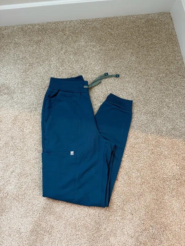 Fabletics Scrub Joggers On-Call - Image 2