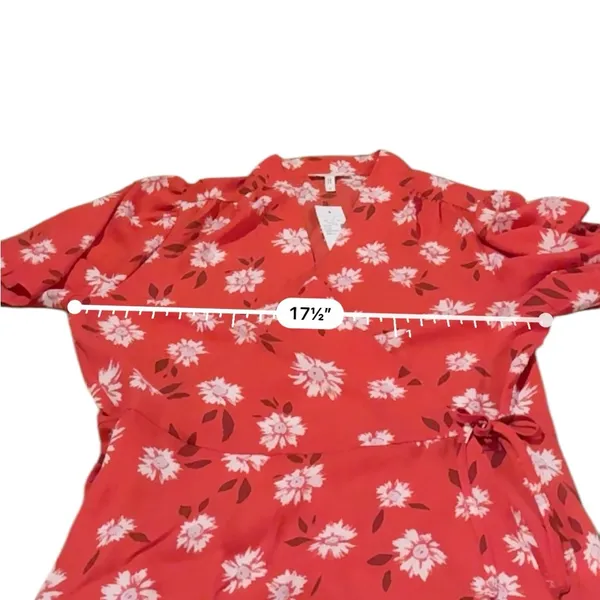 Maurices‎ Red & White Floral Print Short Sleeve Wrap Top Sz S NEW FLAWED - Image 7