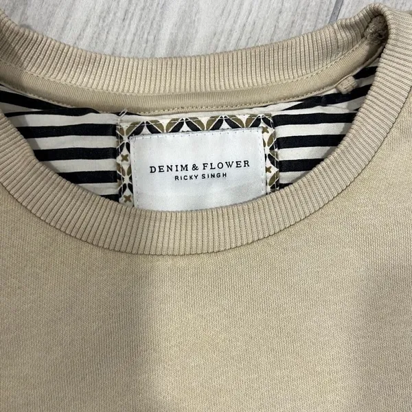 DENIM AND FLOWER Portland Crewneck Graphic Sweatshirt In Sand Size Large Has s - Image 2