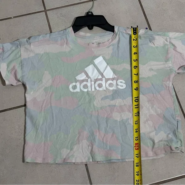 Adidas Women Loose Fit‎ Shirt Tie Dye Cropped Logo Top size M - Image 6