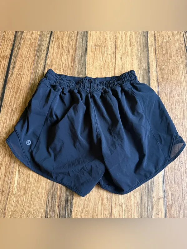 Lululemon Hotty Hot Short Long Black Size 4 - Image 2