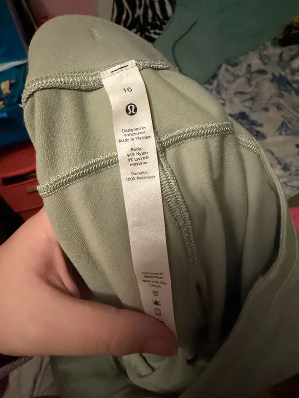 (16) Lululemon joggers  - Image 8