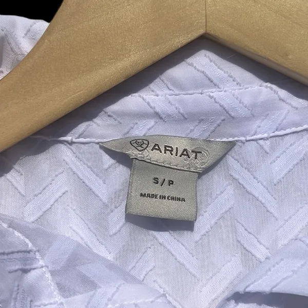 Ariat Women’s Sheer Collared‎ Button Up Tank Top Size Small - Image 4