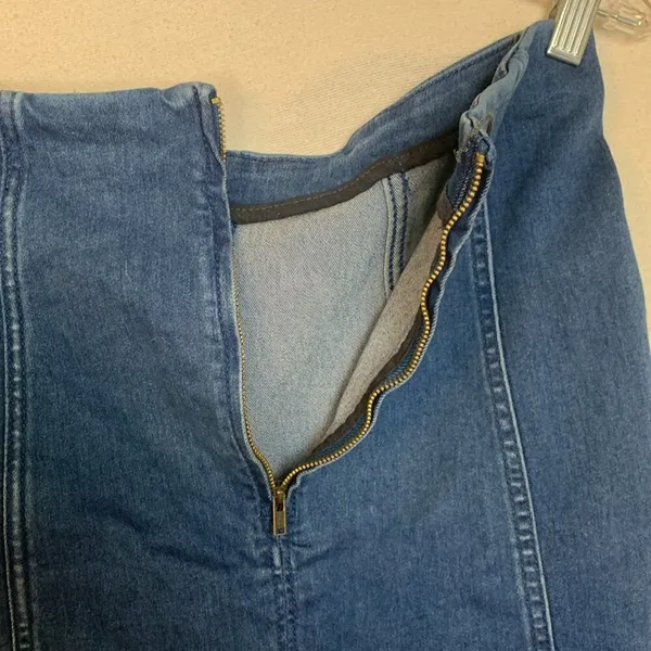 Free People women's size 10 medium denim skirt lightweight blue Anthropologie je - Image 8