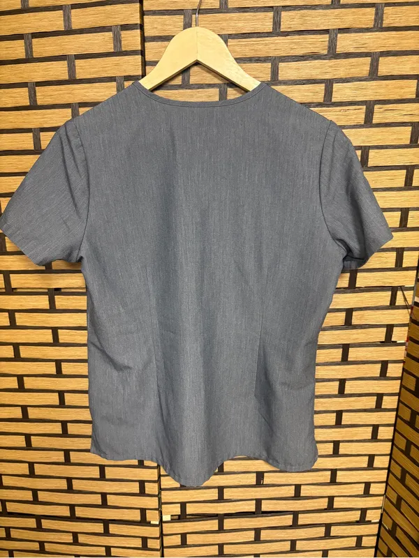 Figs gray technical collection scrub top size small - Image 2