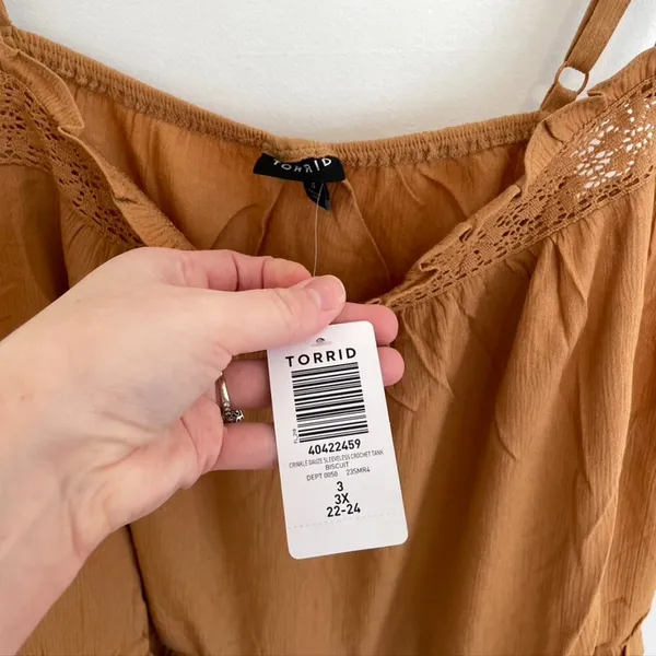 NEW NWT TORRID 3 Plus Size Crinkle Gauze Sleeveless Crochet Tank Tan Brown ish - Image 7