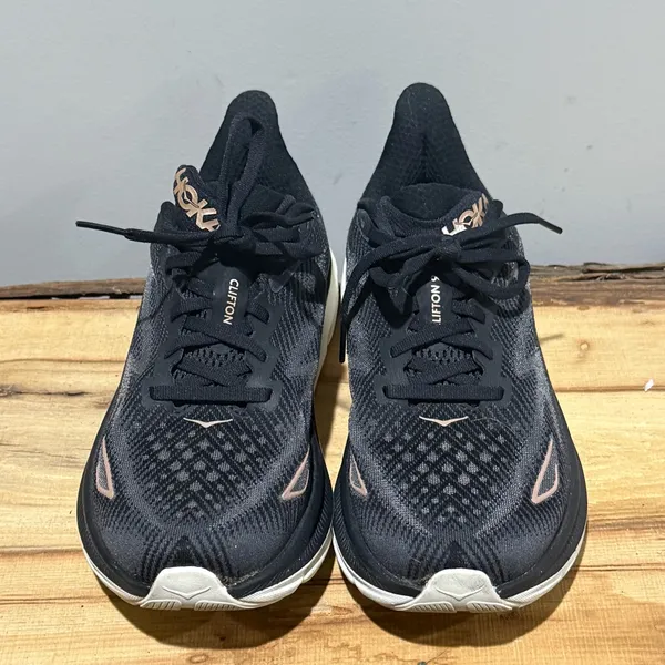 Hoka Women’s Clifton 9‎ Sneaker in Black/Rose Gold Size 7.5 B20 - Image 4