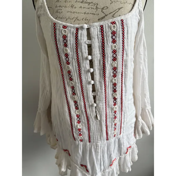 FP ONE Free People Tunic Top Blouse White Red Embroidered Boho Medium‎ flaw - Image 2