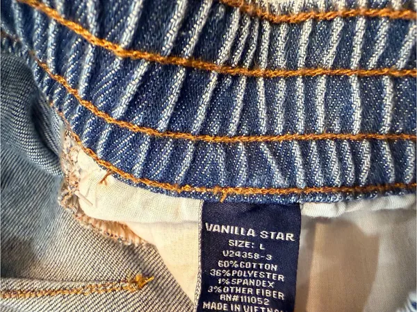NWT Vanilla Star Size L 12-14 Ultra Cozy Pull On Stretch Denim Cargo Jeans Pants - Image 10