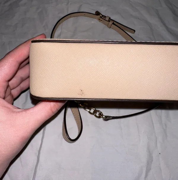 Michael Kors Crossbody Bag - Image 4