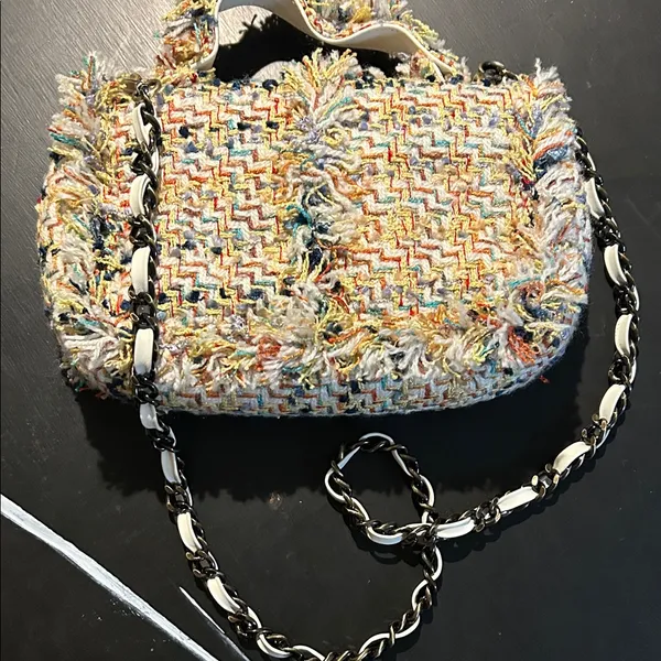 Chic Multicolor Tweed Handbag - Image 5