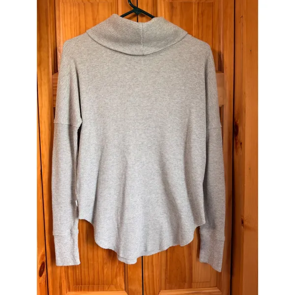 Aritzia Tna Thermal Waffle Knit Cowl Neck Top Grey Curved Hem Long Sleeve XS - Image 3