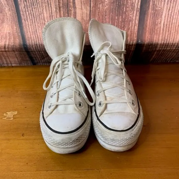 Converse‎ Chuck Taylor All Star Women's High Top Sneakers 8 - Image 2
