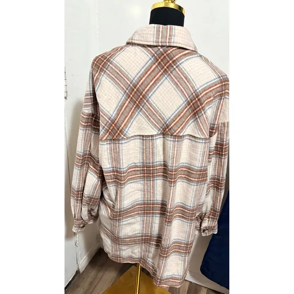 Timing Womens Plaid Oversized Shacket‎ Button Up Flannel Jacket Tan Blue L - Image 5