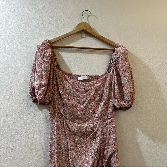Astr The Label Puff Sleeve Front Slit Midi Dress In Pink‎ Multi Ditsy Size Large - Image 6