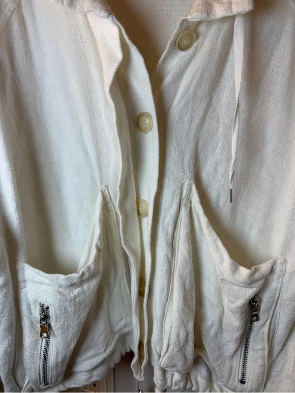 Blank NYC Cream Button-Front Bomber Jacket - Image 4
