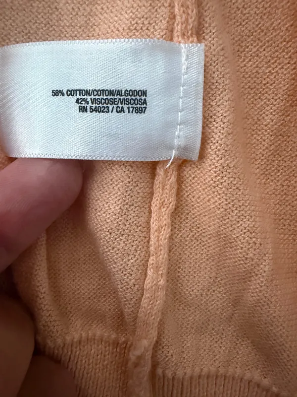 Old Navy Women's Peach Button-Up Cardigan Sweater Size M - Image 4