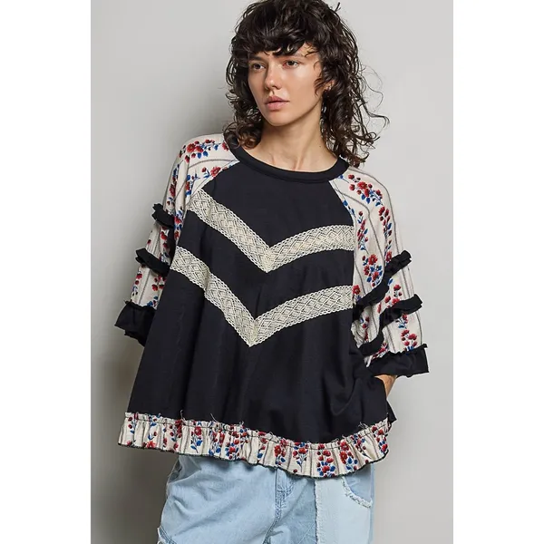 POL Round Neck‎ Half Sleeve Contrast Floral Lace Oversized Knit Top - Small - Image 4