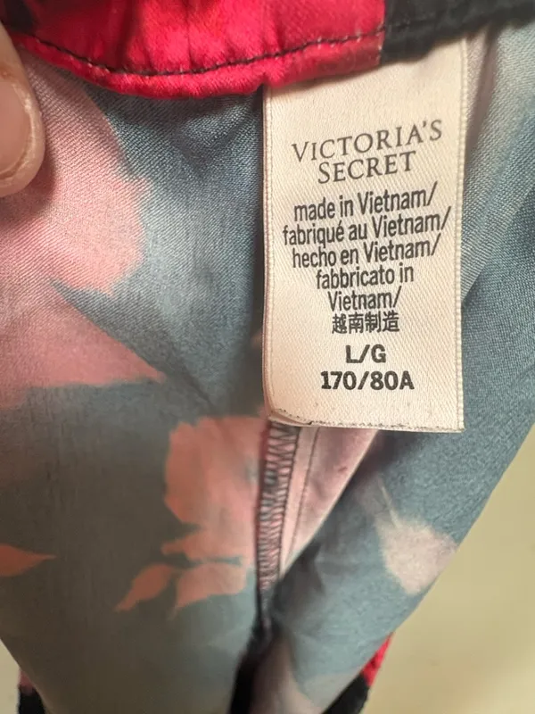 Victoria’s Secret Satin Floral Sleep Shorts Black Red Lounge Pajama Size L - Image 5