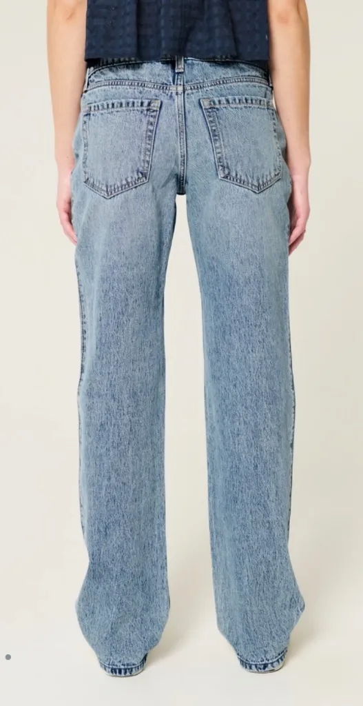 Hollister Low-Rise medium wash loose jeans - Image 3