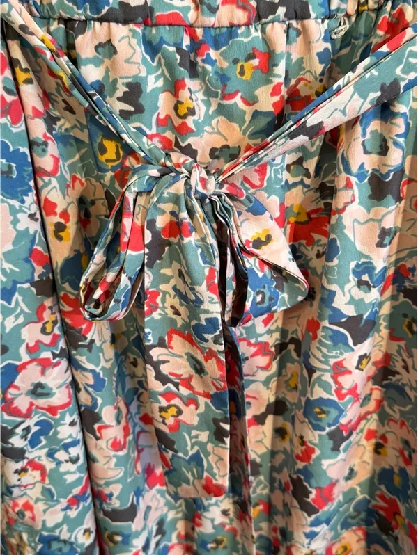 Motherhood Maternity floral sleeveless ruffle dress, size Large - Image 3
