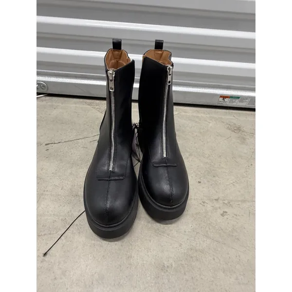Wild Fable Womens Black Front Zip Chunky Platform Ankle Boots Size 11 NWT - Image 2