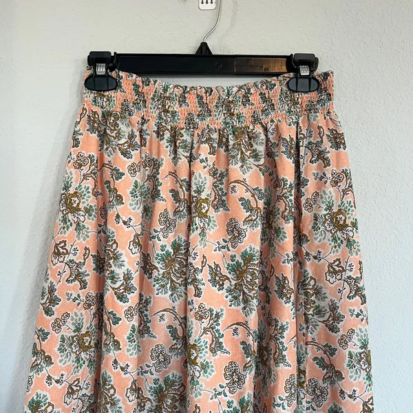 Ann Taylor Floral Midi Skirt Size Medium - Image 2