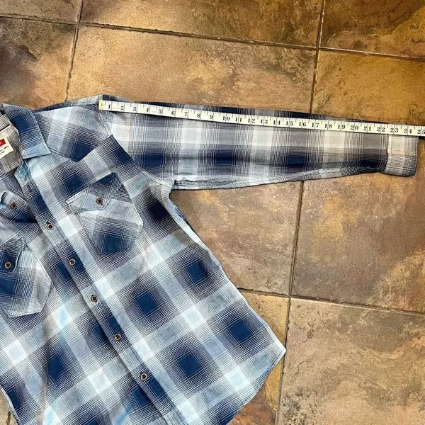 Wrangler Blue Plaid Button Up Long Sleeve Shirt Medium - Image 5