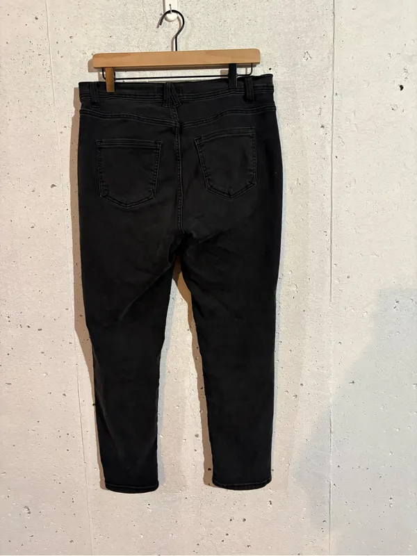 Angels Forever Young Slim Straight Jeans | Size: 14 - Image 4