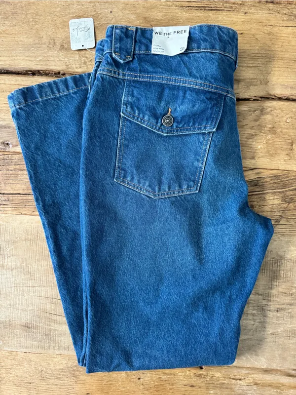 NWT Free People We The Free Flora Low-Rise Bootcut Jeans ~ Bourbon blue ~ 31 - Image 16