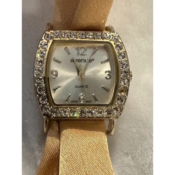 Avenue Gold Tone‎ Crystal Rhinestone Bezel Quartz Watch Snap Band Women - Image 2