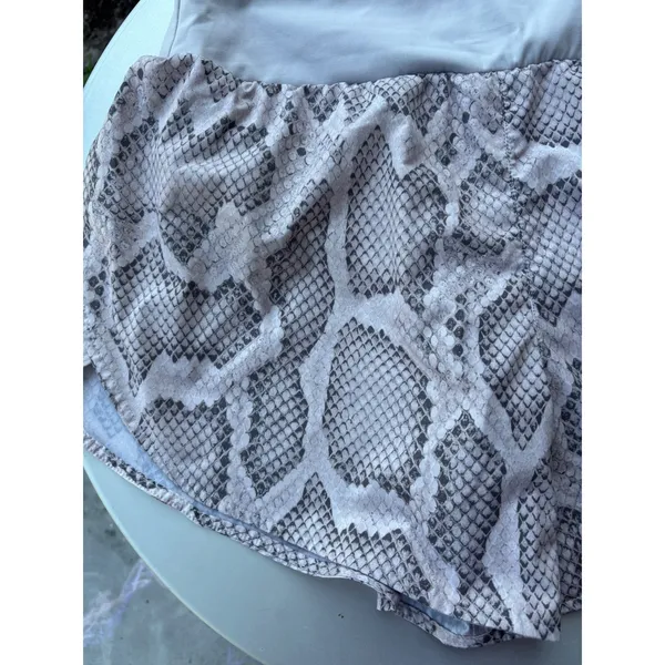 Varley Womens Grey Snakeskin‎ Print Running Shorts Zipper Pocket Size L - Image 2