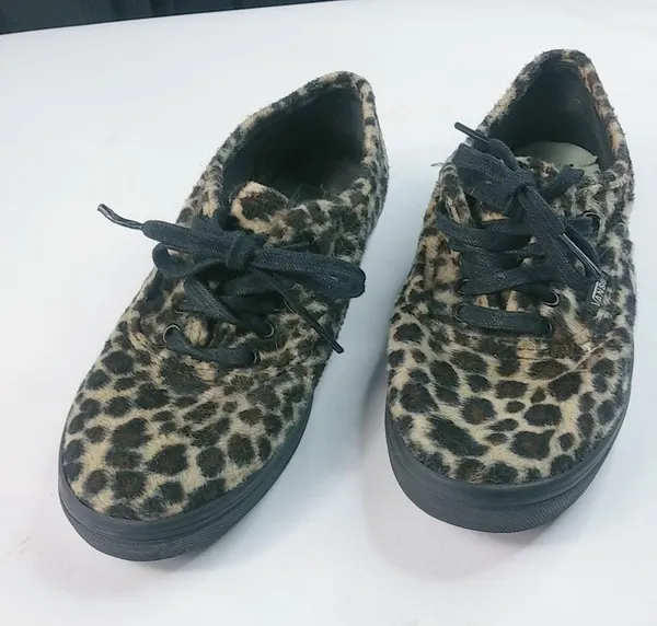 Vans 6.5 Furry Leopard Sneakers Shoes - Image 6