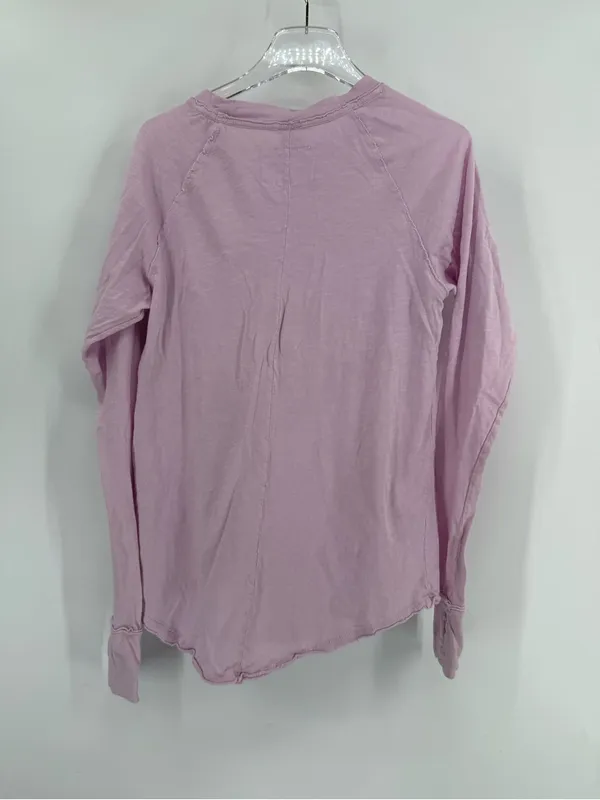 Free People We the free light pink long sleeve top size xs - Image 2