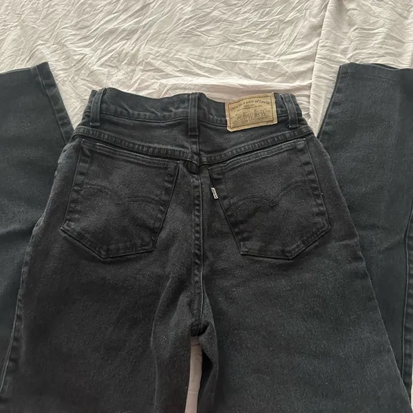 Levi's Vintage Women's Straight Leg Dark Jeans - Image 3