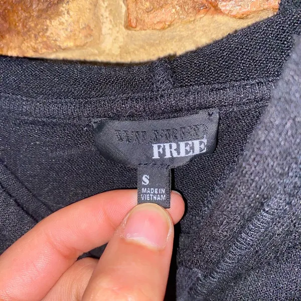 Aritzia Wilfred Free Black Knit Open Back Hoodie Sweater Sweatshirt Size Small - Image 4