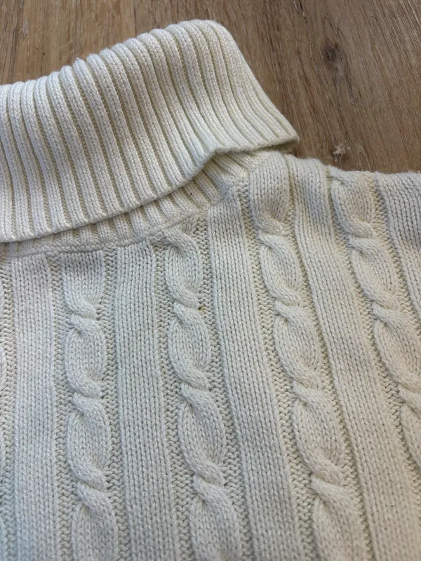 Women’s Cable Knit Turtleneck Sweater - Image 4