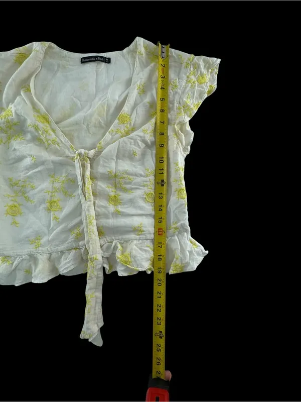 Abercrombie & Fitch White Tie-Front Top with Yellow Floral Embroidery - Image 5