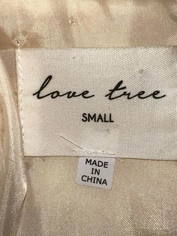 love tree cream faux fur vest. - Image 6
