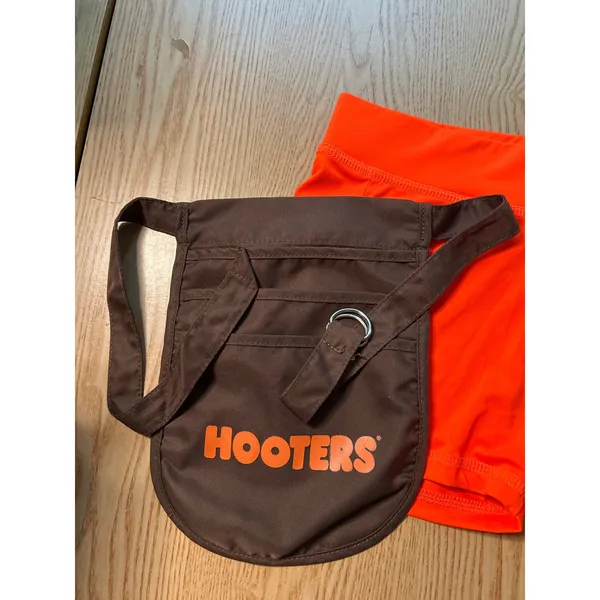 b86 Women’s Hooters girl uniform shorts & Dark Brown Pouch size U-small - Image 2