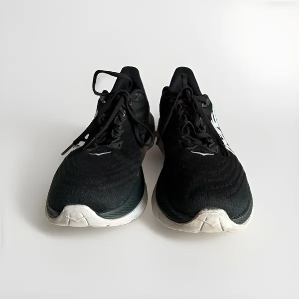 HOKA One One Mach 5 Women's Size 9.5 Black White Running Shoes 1127894 - Image 4