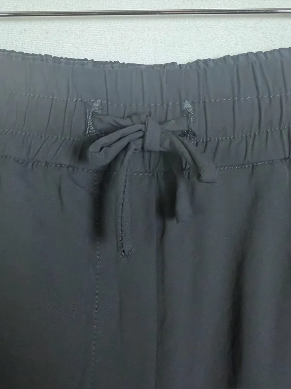 ALC Frank Women Sz 8 Black Bermuda Viscose Short Drawstring Pull On Quiet Lux Golf - Image 7
