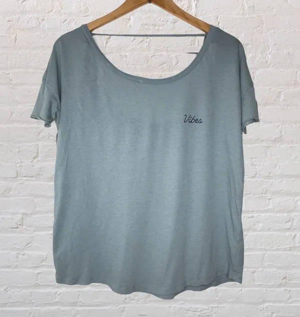 PINK Victoria’s Secret short sleeve oversized vibes top size medium summer - Image 2