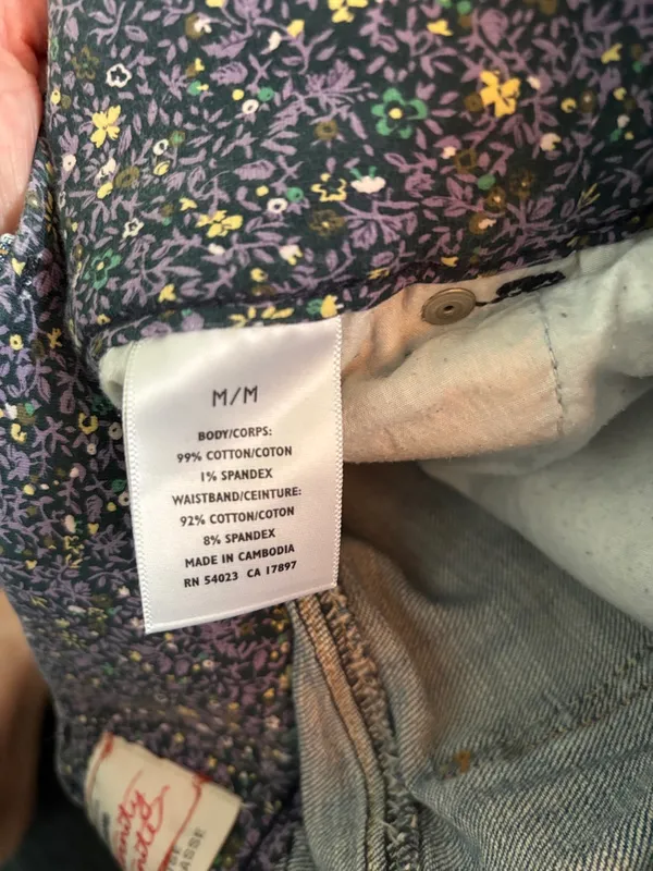 Old Navy Light Blue Cropped Jeans with Floral Stretch Waistband - Image 5