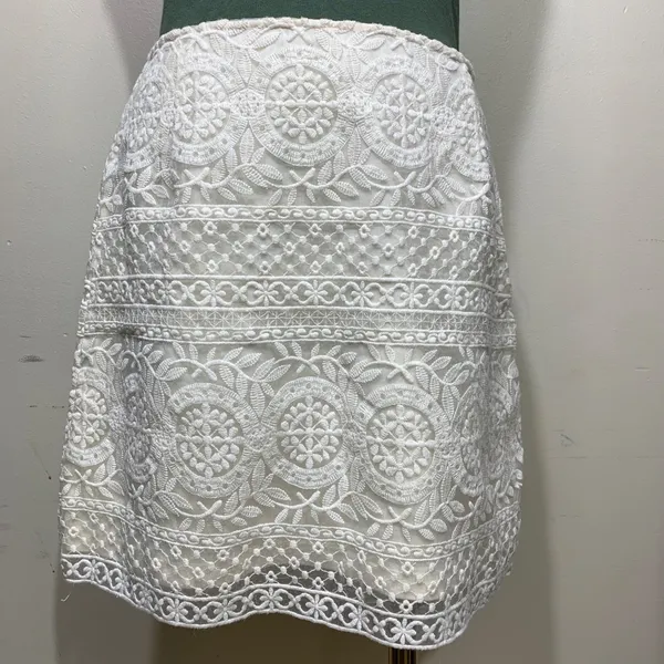 HM Lace Mini Skirt Womens Small Cream Floral Embroidered Side‎ Zip Scalloped Hem - Image 6